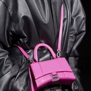 Balenciaga 变相5.5折起 大势沙漏包$1558 老爹鞋$787 BB腰带$311 (定价$560) 无关税