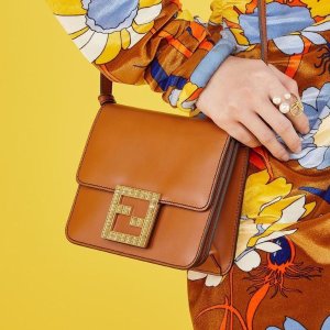 Fendi 水晶扣复古风琴包Fab 超低定价$1187 稀有皮款仅1595 官网$2726 变相4.3折 快抢！