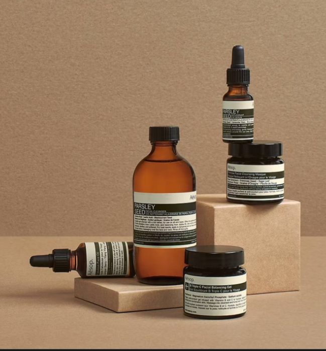 Aesop 伊索罕见好价 赋活芳香护手霜套装 | 香水蜡烛 立减$20+免税=7折起 The Bay 现有 Aesop 伊索 满$100立减$20=8折