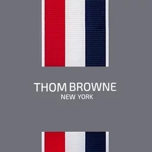 上新：Thom Browne 官网大促 纯羊毛外套$776(原价$1940) 4折 条纹衬衫$272无额外税