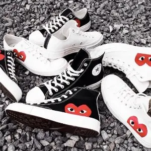 手慢无：CDG Play 网红帆布鞋偷偷降价 快来搭配情侣鞋 封面同款$130(原价$200)