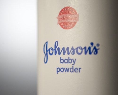 强生爽身粉「Baby Powder」。网图