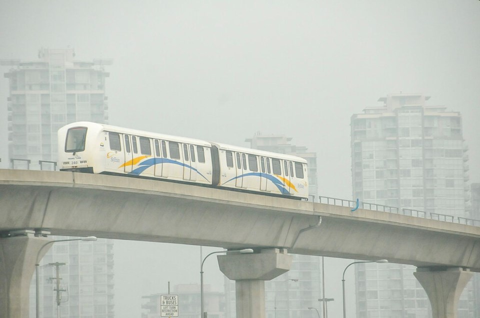 221126025849_skytrain-in-smoke.jpg