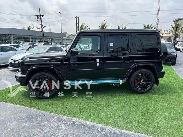 230614191908_sideview-of-2022-Mercedes-Benz-G63-in-Nigeria.jpg