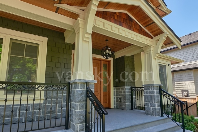 201118113457_Exterior-Entrance_mls.jpg