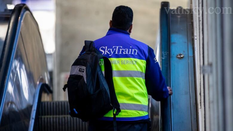 191207140515_skytrain-attendant.jpg