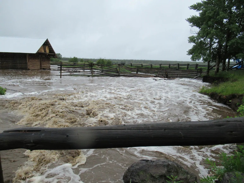 200407204801_big-creek-flood-chilcotin-river.JPG