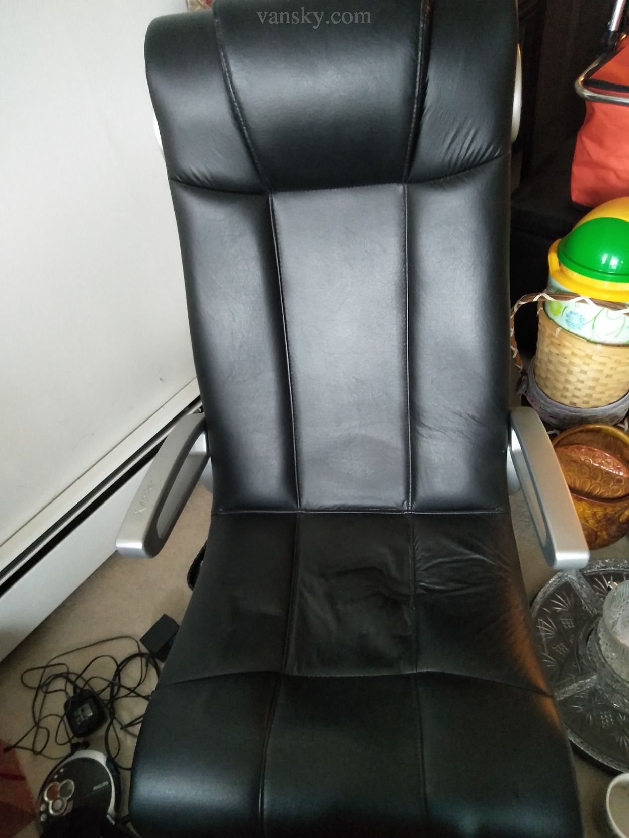 211116220423_Floor_Gaming_Chair-2.jpg